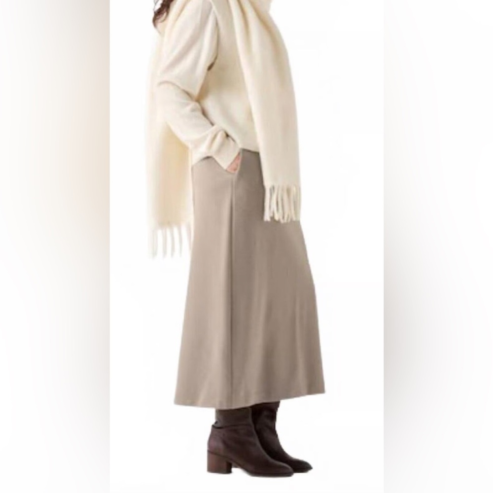Uniqlo Tan Brushed Narrow Jersey Women's Skirt size L 30/31” NWT